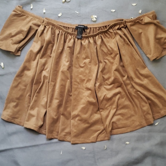 Forever 21 Off the Shoulder Top - Picture 3 of 3